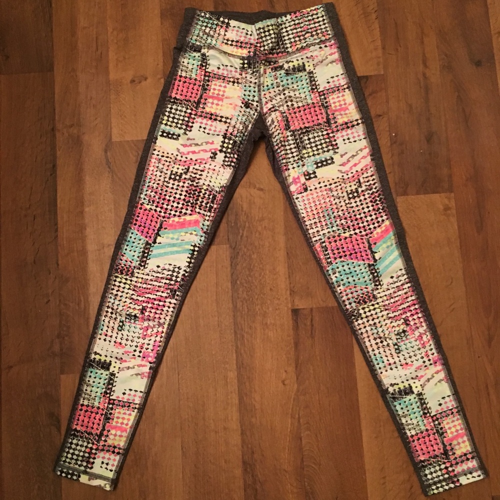 Aeropostale Edgy Exercise/Yoga Leggings